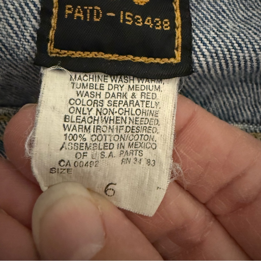 Vintage Lee Kids Light Acid-Wash Denim Jacket - Blue/White Size 6 - Picture 9 of 9